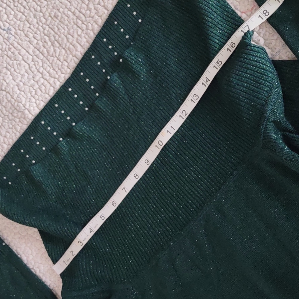 Questions 2X Metallic Rhinestone Ribbed Trim Turtleneck Green Sweater - Picture 12 of 16